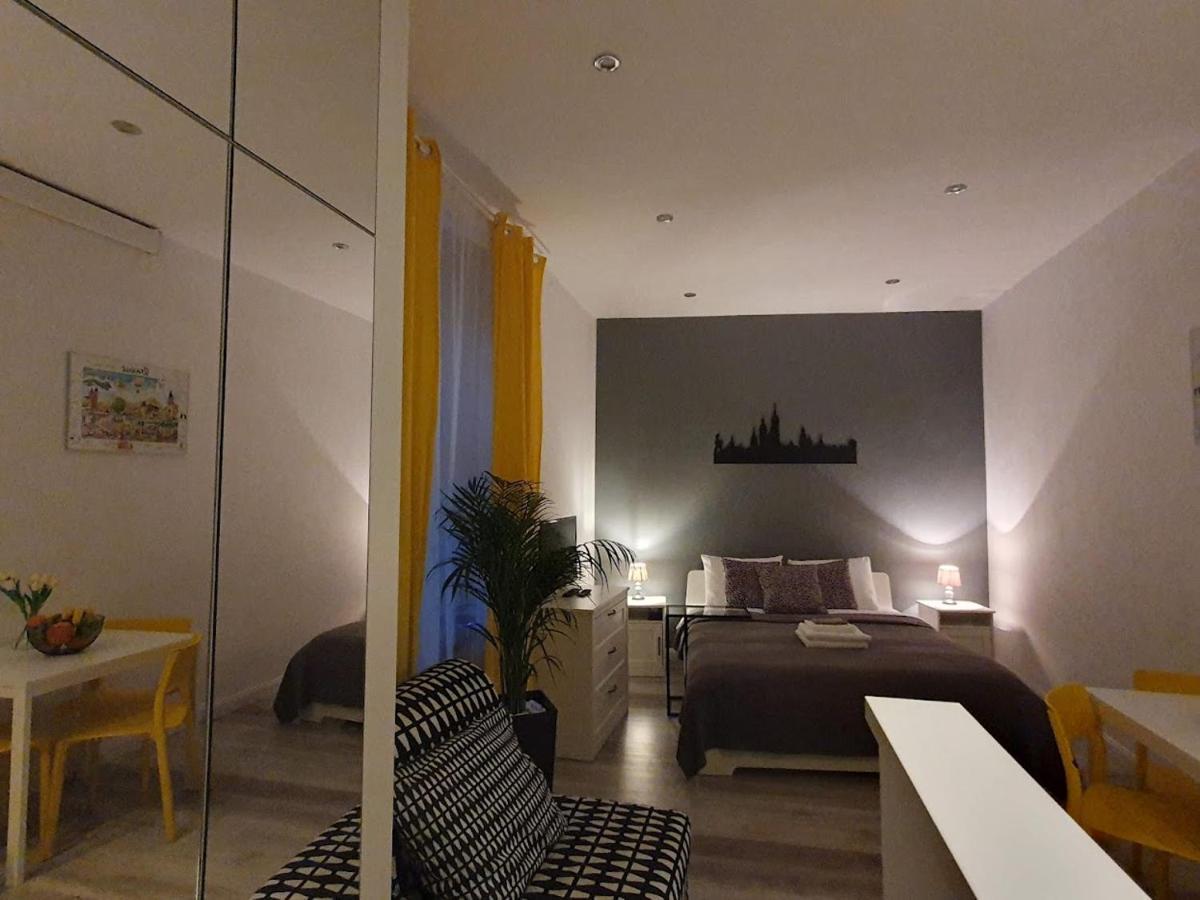 L-2 Krakow Center Studio O&P Apartfamily Esterno foto