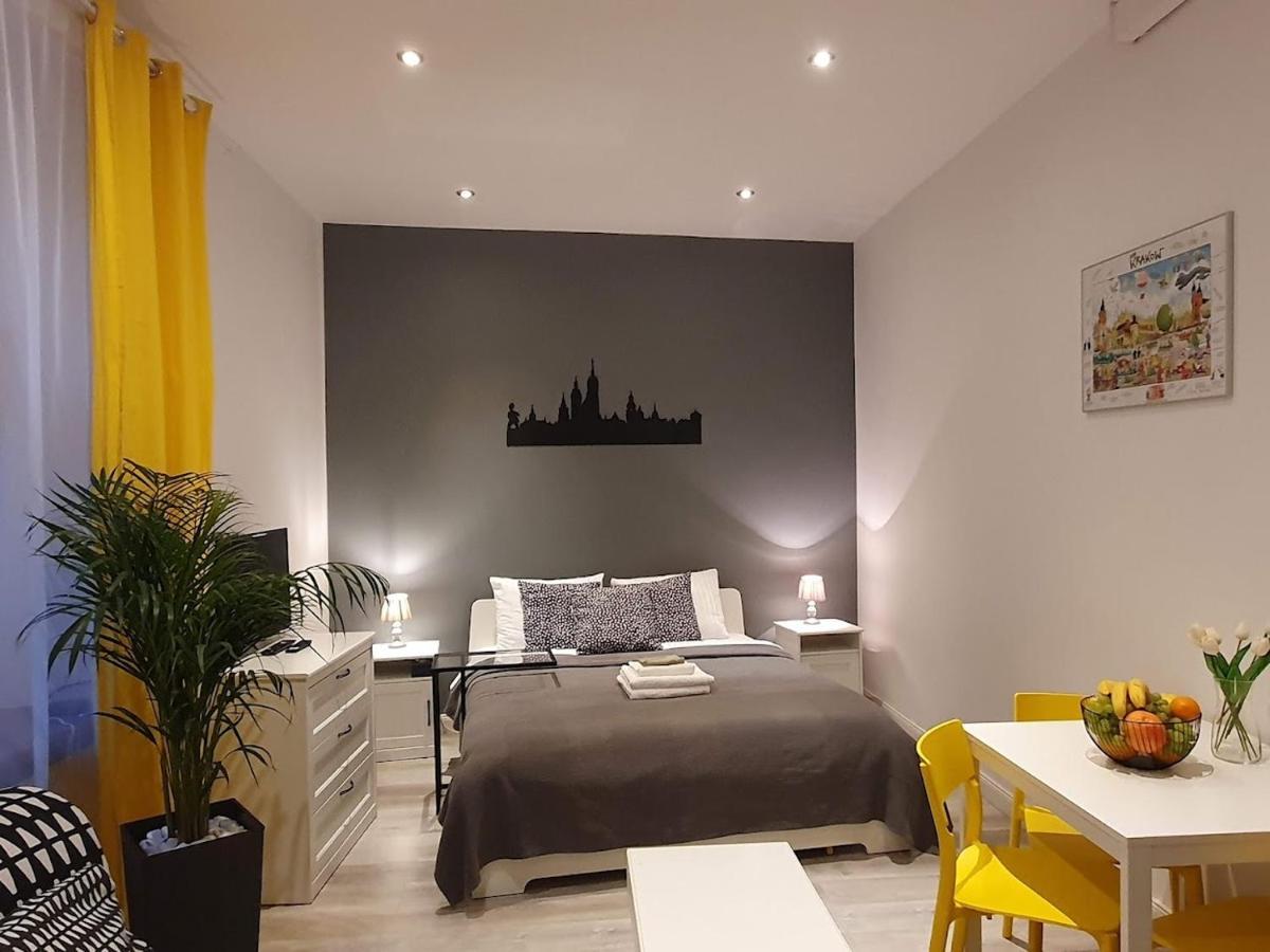 L-2 Krakow Center Studio O&P Apartfamily Esterno foto